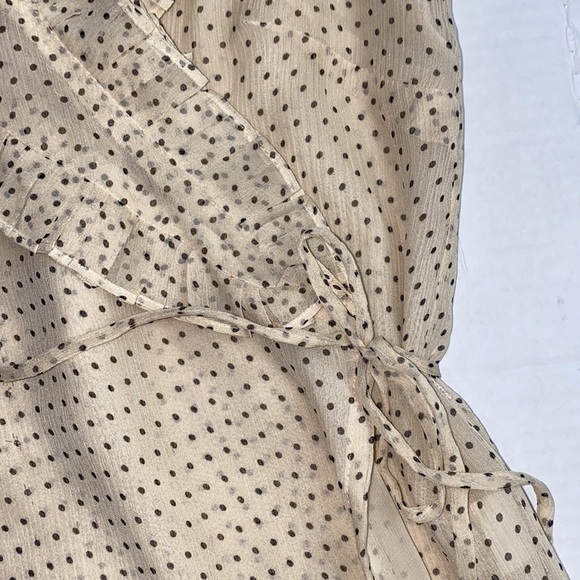J. Crew 100% silk polka dot ruffle v-neck sleeveless wrap blouse size 4 cream - Picture 5 of 11